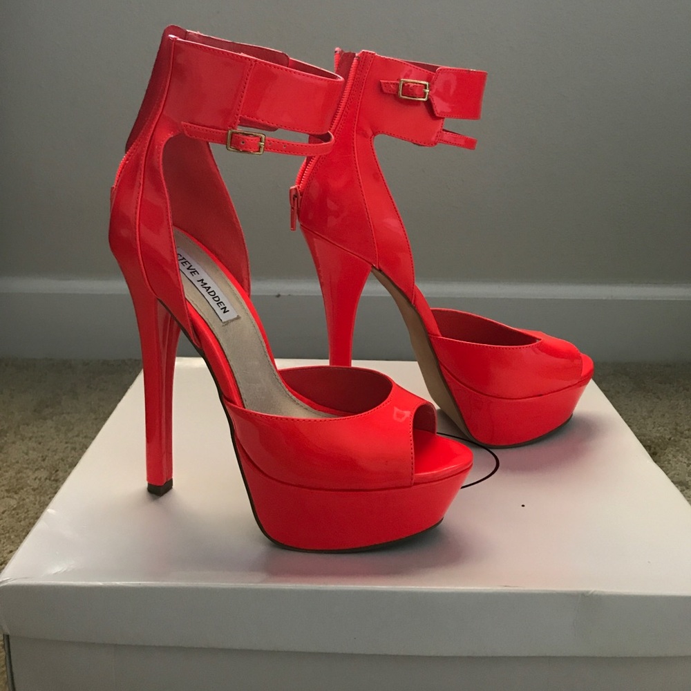 Steve Madden Faymuss Heels