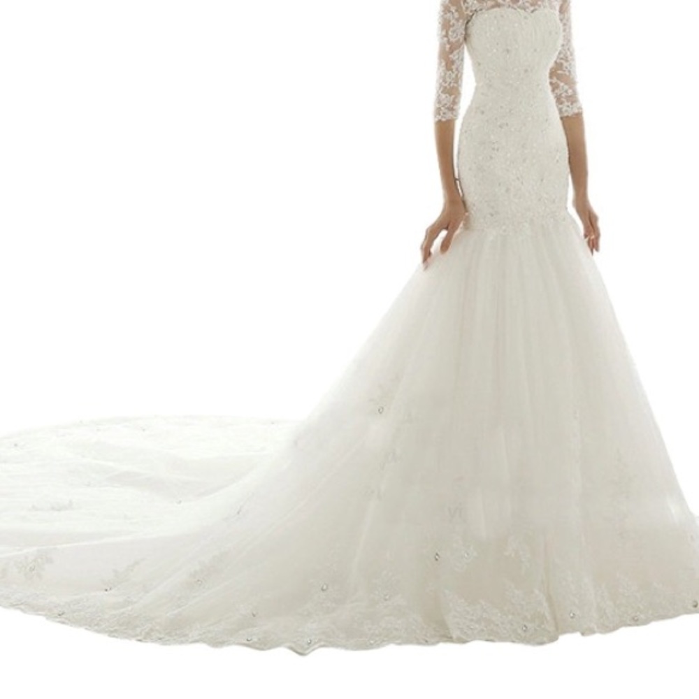 Bridal women's mermaid chapel train wedding dress.