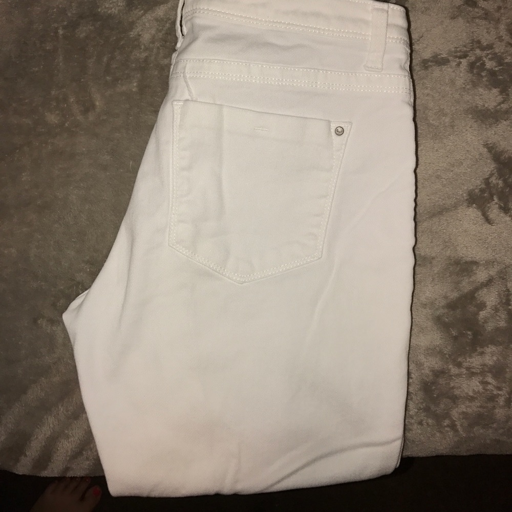 White capris, never worn