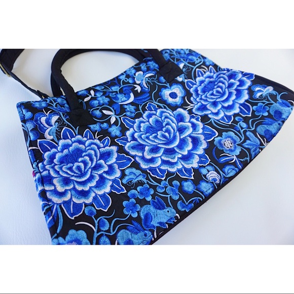 Handbags - Blue Flower Print Embroidered Purse