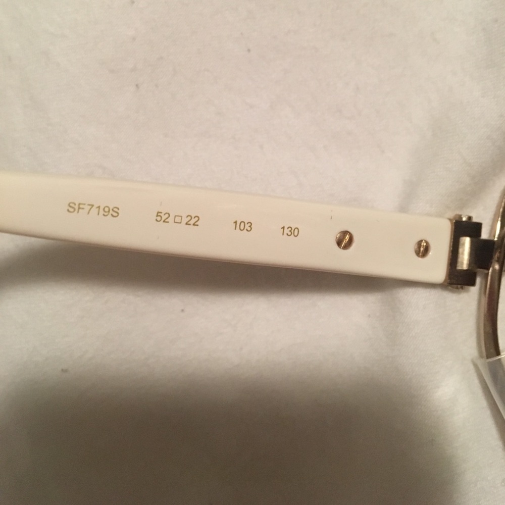 Authentic Salvatore Ferragamo Sunglasses - Picture 8 of 8