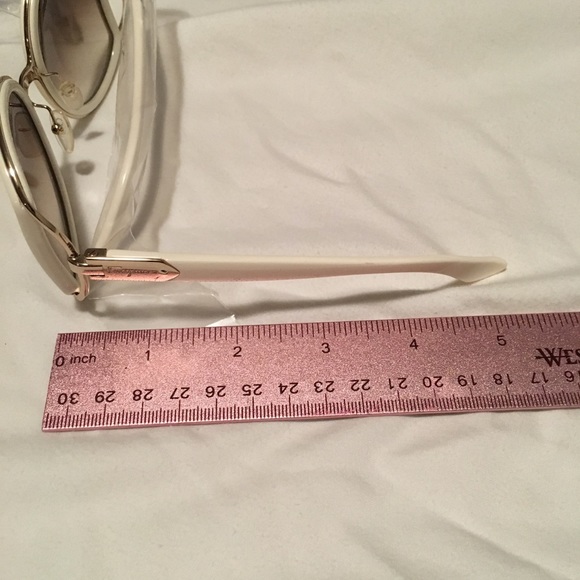 Authentic Salvatore Ferragamo Sunglasses - Picture 7 of 8