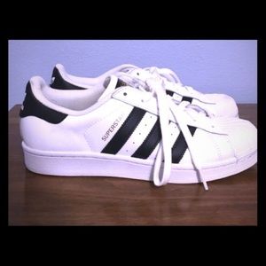 Adidas Superstar Sneakers