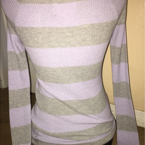 Cute sweater/shirt. - Picture 2 of 2