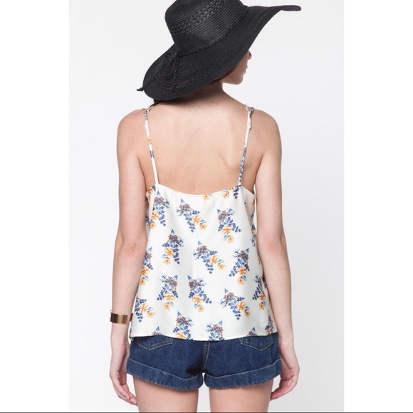 >>LAST<< Hanging Garden Floral Tank - Picture 5 of 6