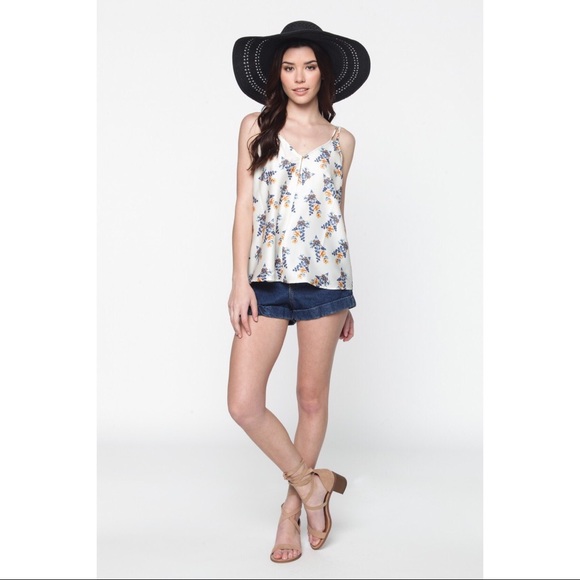 >>LAST<< Hanging Garden Floral Tank - Picture 6 of 6