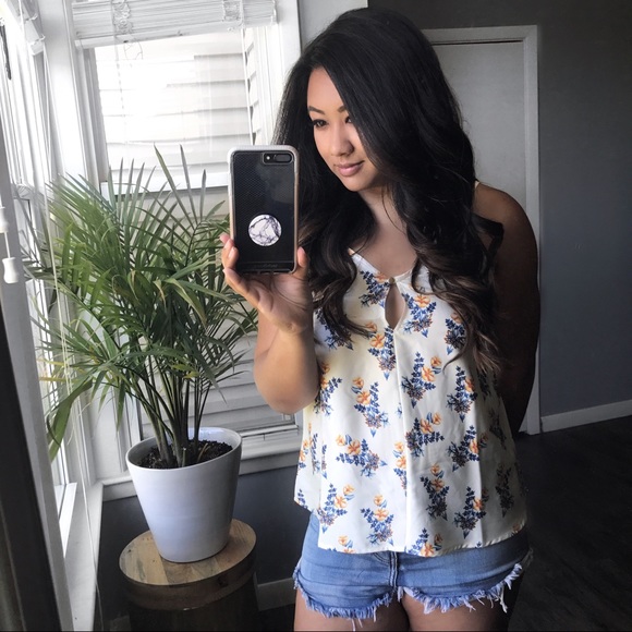 >>LAST<< Hanging Garden Floral Tank - Picture 2 of 6