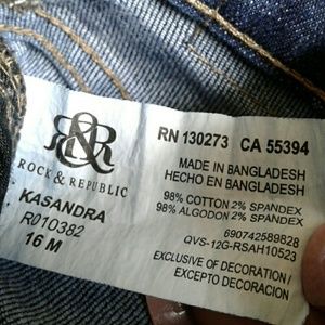 Rock  and republic  jeans  (reposhing)
