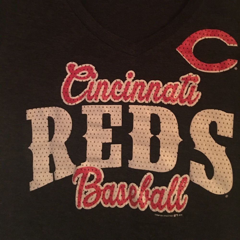 Cincinnati's Reds tshirt - Picture 2 of 2