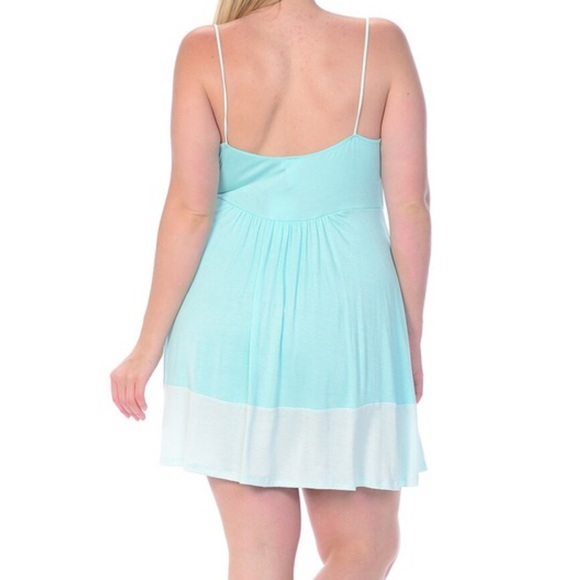 (1X) Plus Size Mint Color Block Dress - Picture 3 of 5