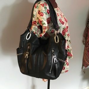 B. Makowsky shoulder bag