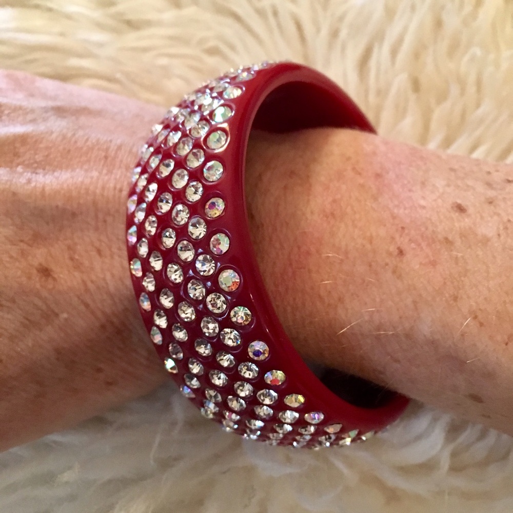 ⭐️ Red bracelet with diamond rhinestones