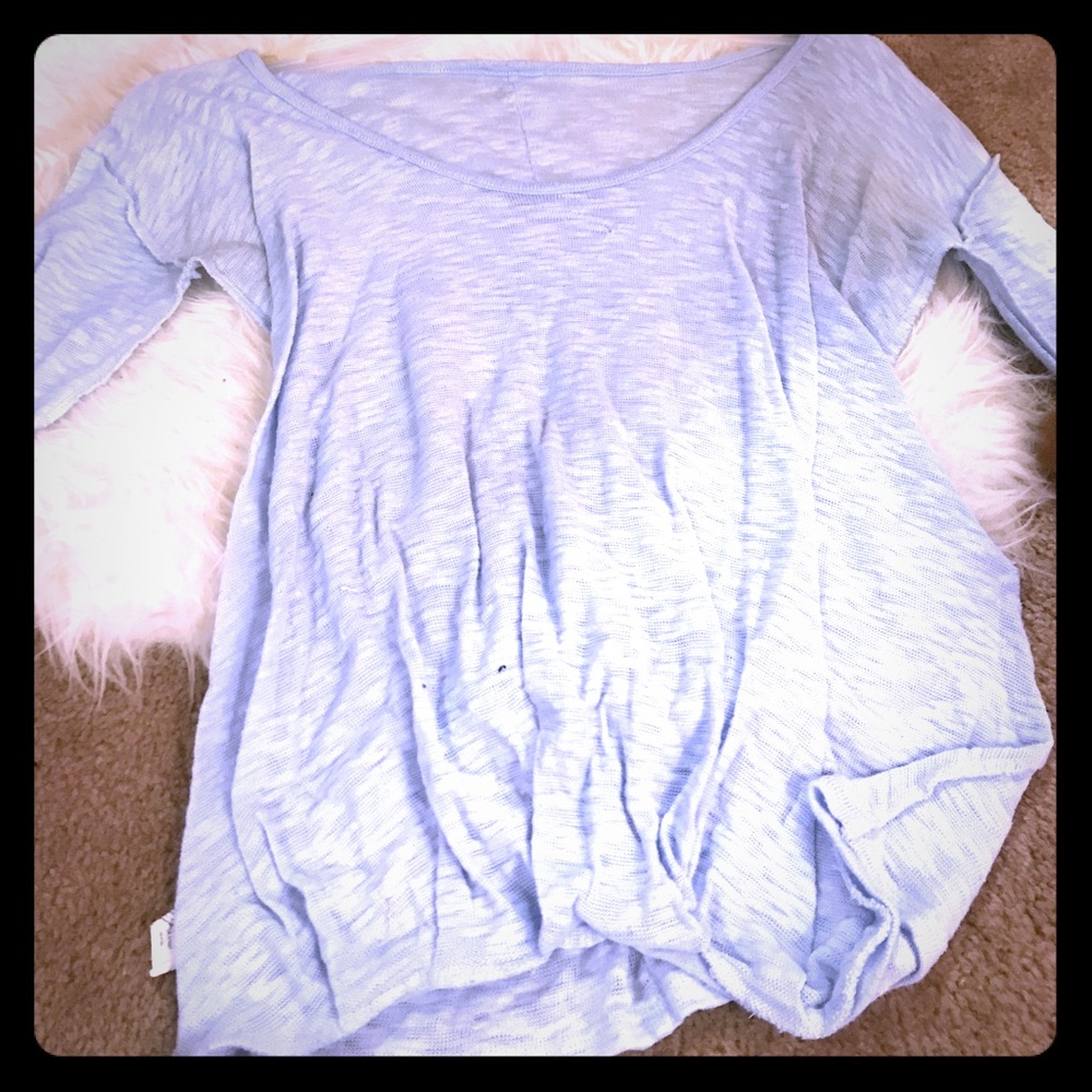 Long sleeve light blue top