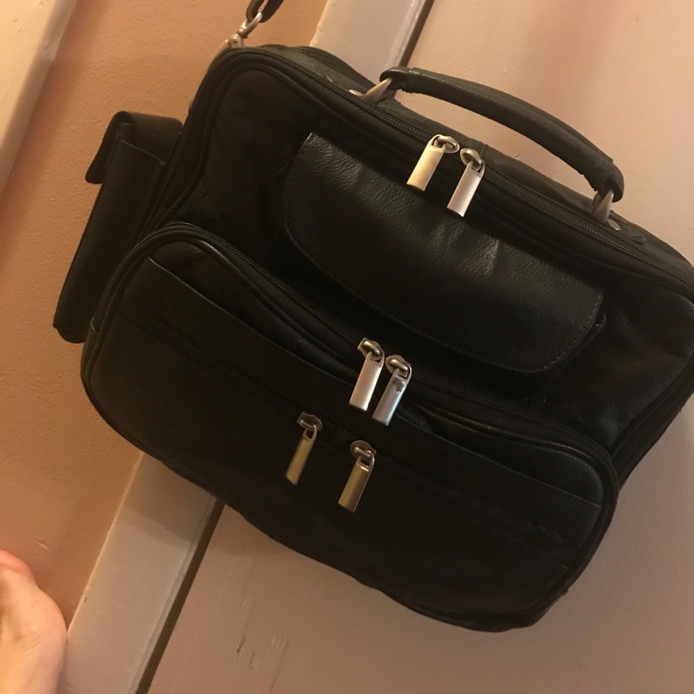 🖤 Small Wilsons Messenger Bag/ Briefcase