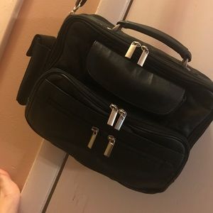 🖤 Small Wilsons Messenger Bag/ Briefcase