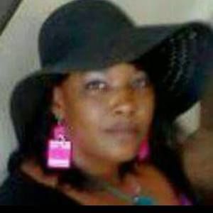 Meet your Posher, Dionne