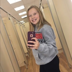 Meet your Posher, Demi