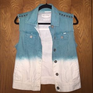 Sleeveless Jean Jacket