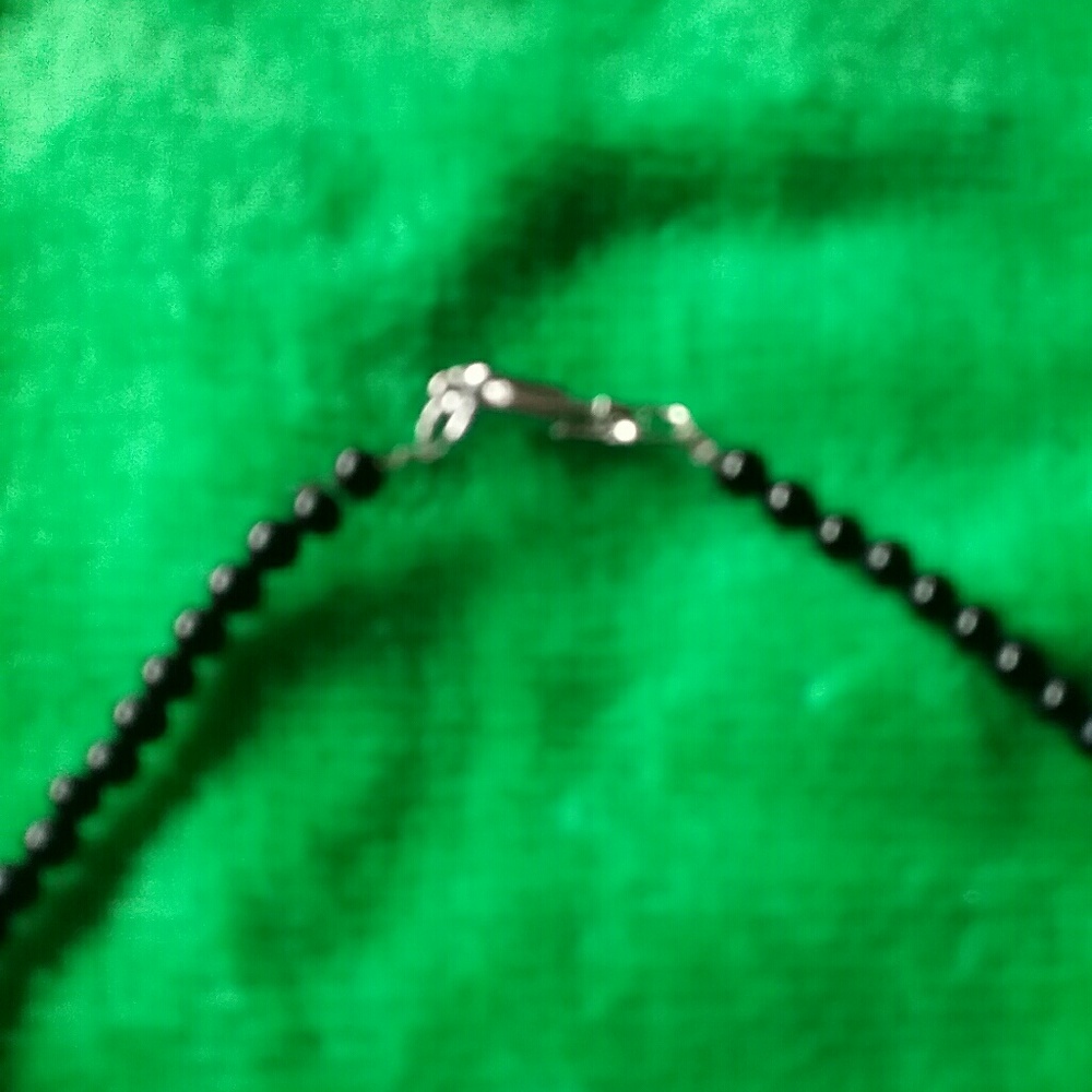 Handmade beaded necklace - Picture 2 of 3