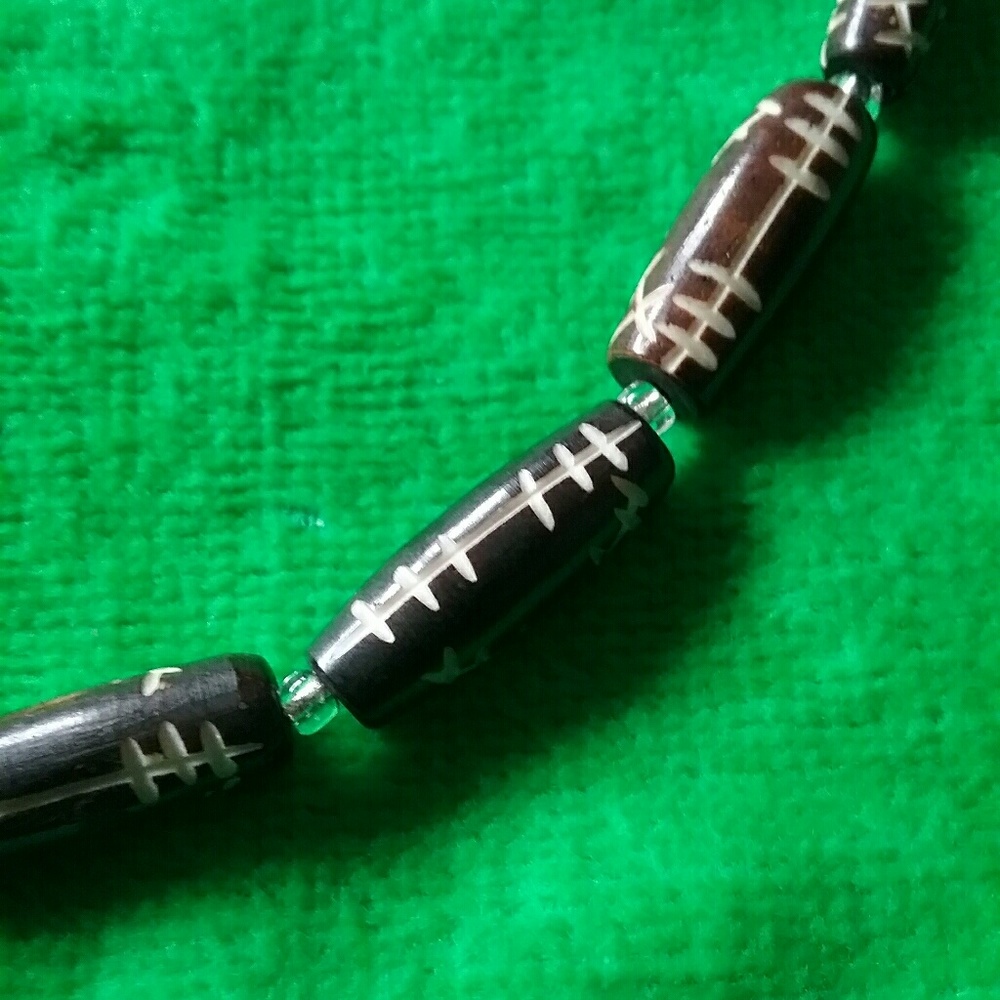 Handmade beaded necklace - Picture 3 of 3