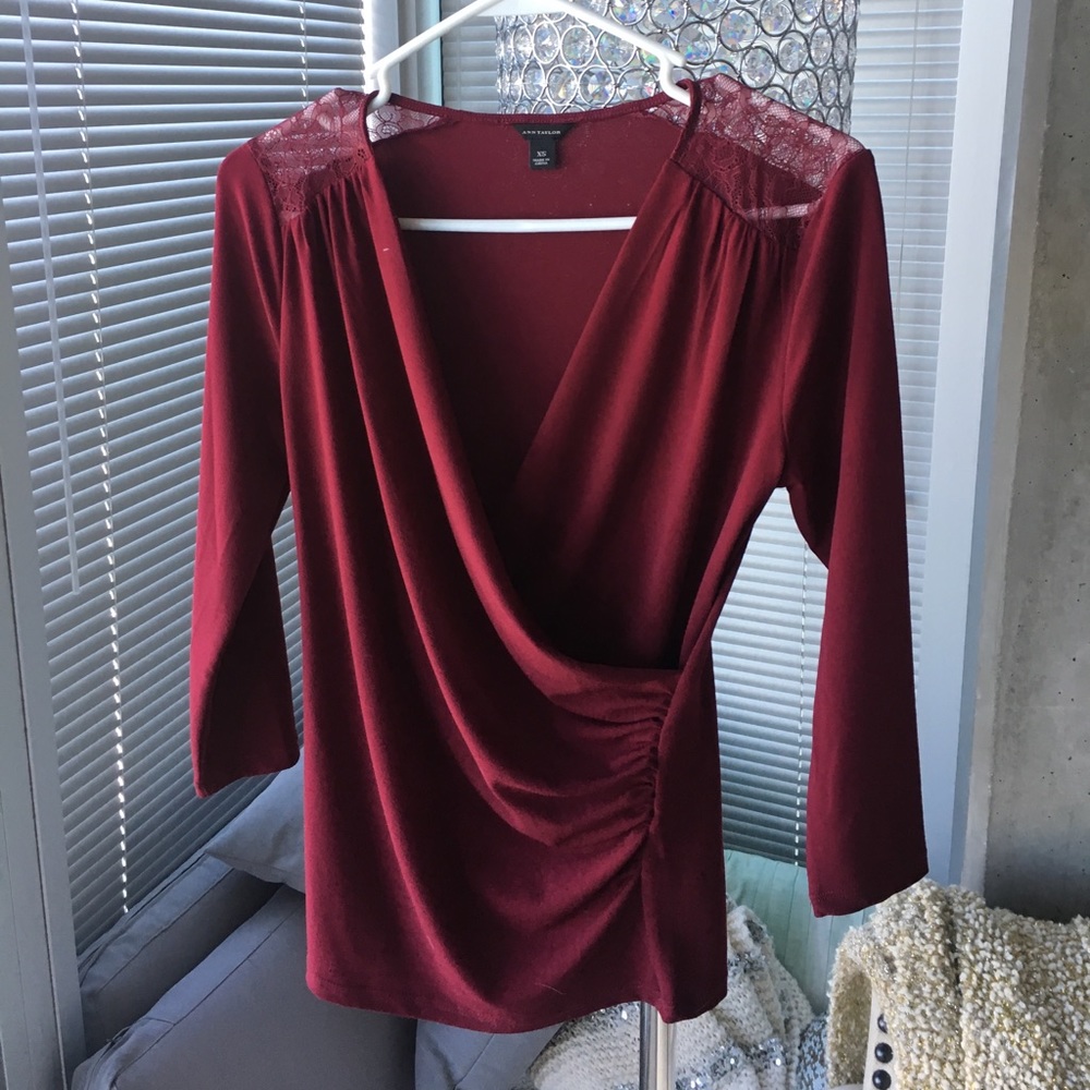 Ann Taylor Maroon V-neck size XS