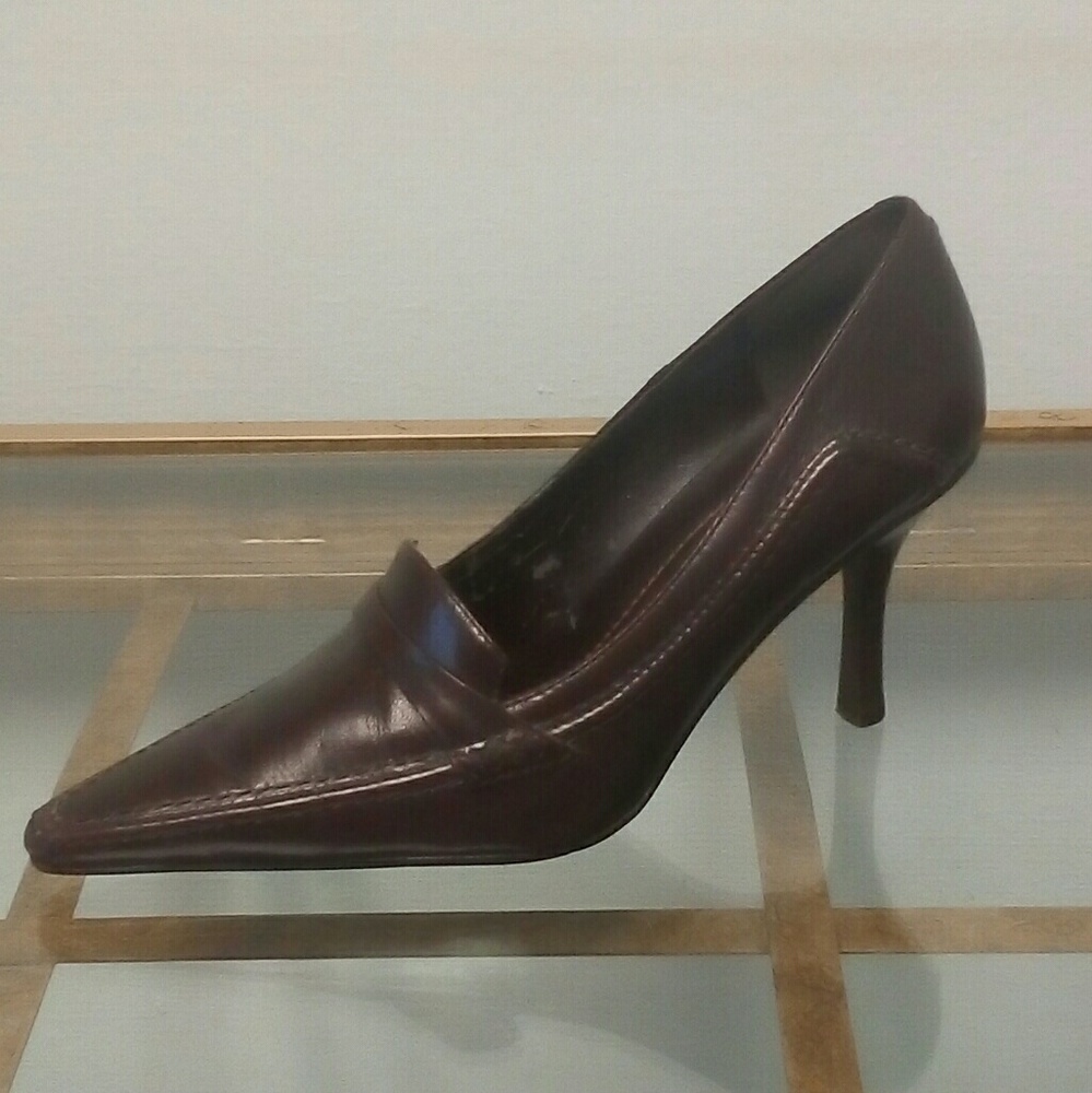 Nine West Brown Loafer Heels. Size 5. Make Offer!