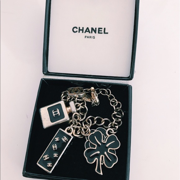 MARKDOWN: Chanel charm bracelet 1600-->1250 - Picture 2 of 3