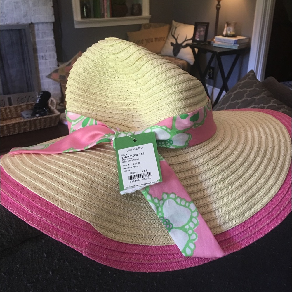 NWT Lilly Pulitzer straw sun hat! 🎩