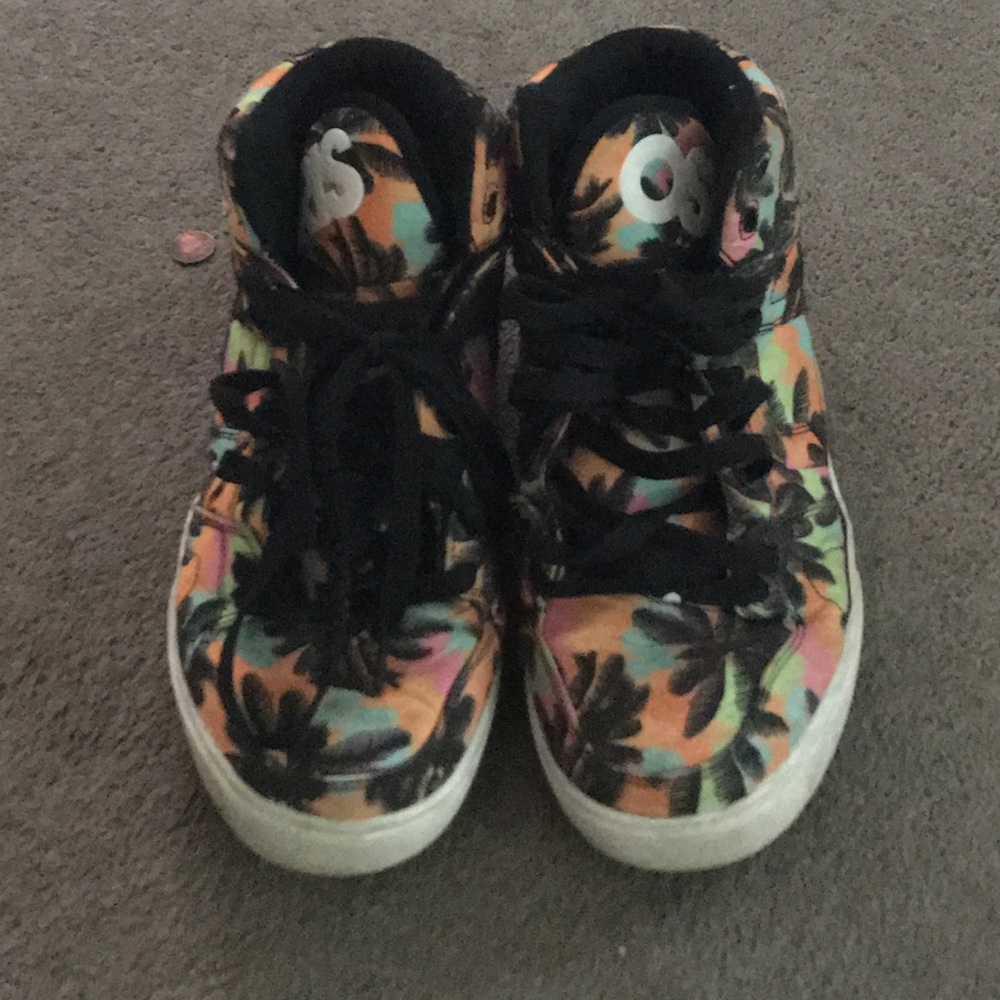 Selling these shoes