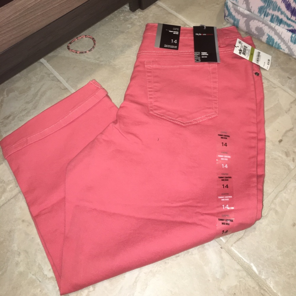 Coral Tummy Control Mid Rise Capri