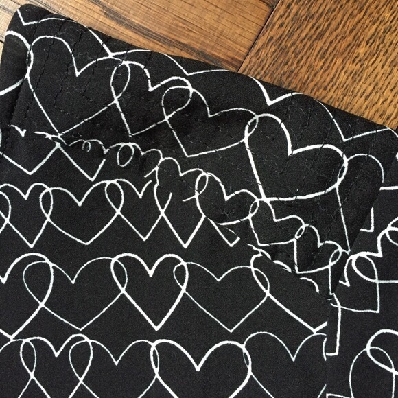 Banana Republic Hearts Top - Picture 2 of 4