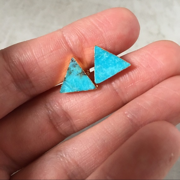 ⭐️ ONE LEFT ⭐️ Natural Turquoise Triangle Studs - Picture 4 of 7