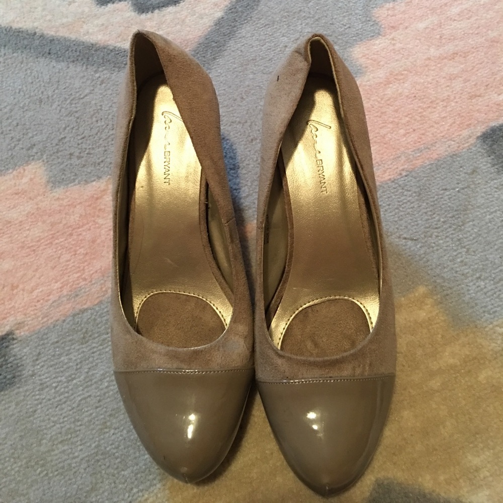 Nude heels. Size 10..NEVER WORN