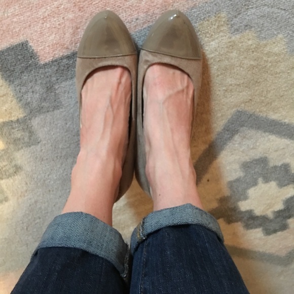 Nude heels. Size 10..NEVER WORN - Picture 2 of 4