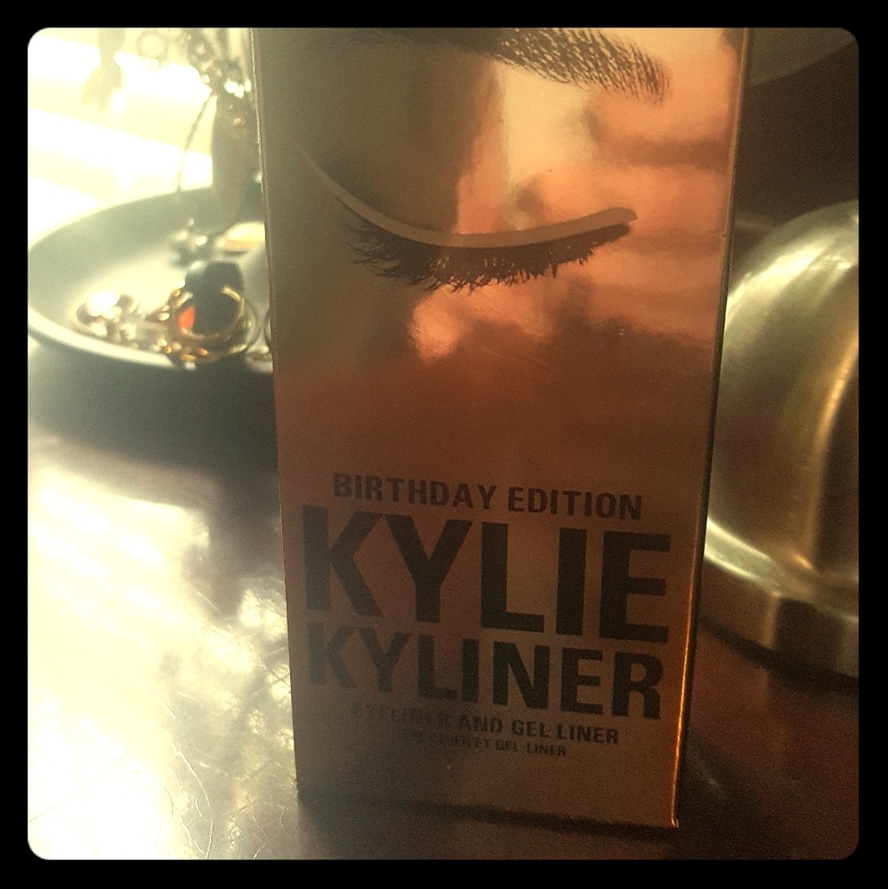 KYLIE KYLINER set "bronze" NEW!
