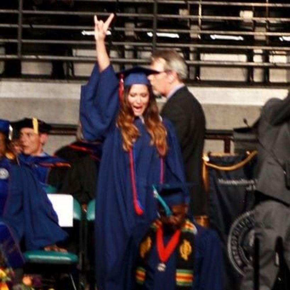 Meet your Posher, Dara