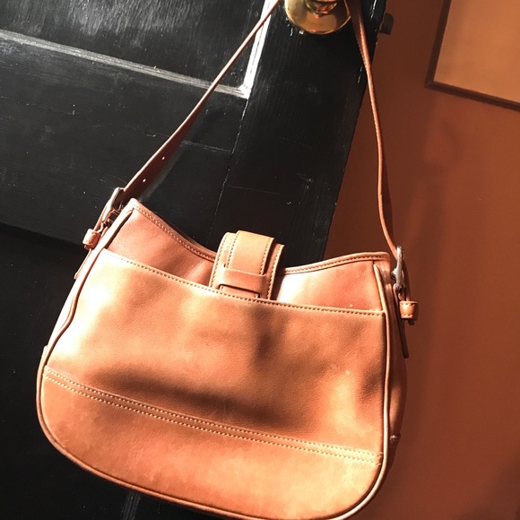 🐫VINTAGE Coach Tan Leather Small Satchel!!! - Picture 2 of 4