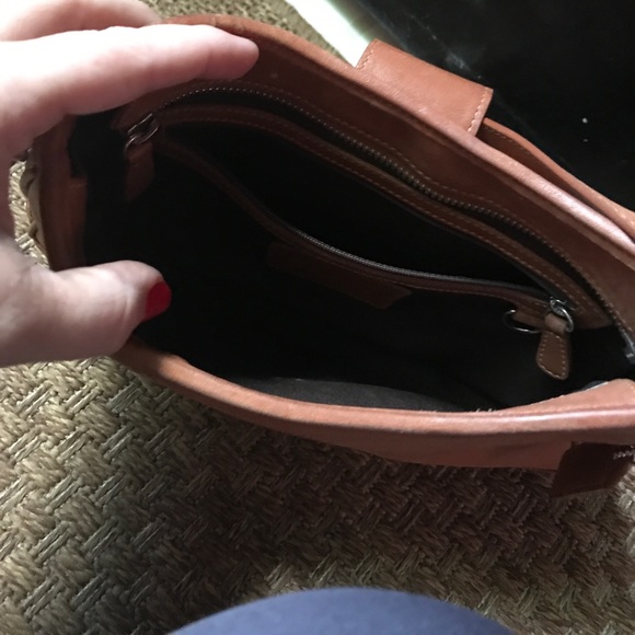 🐫VINTAGE Coach Tan Leather Small Satchel!!! - Picture 3 of 4