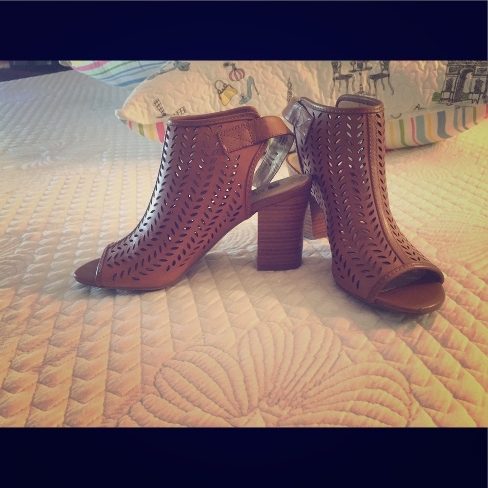 Brown heeled sandals