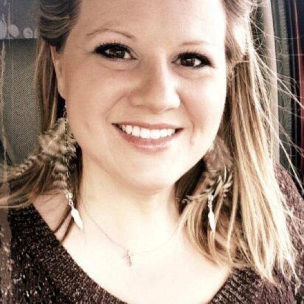 MEET THE POSHER:  Jennifer