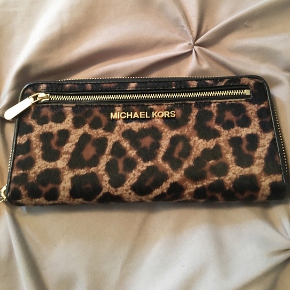 michael kors leopard print wallet