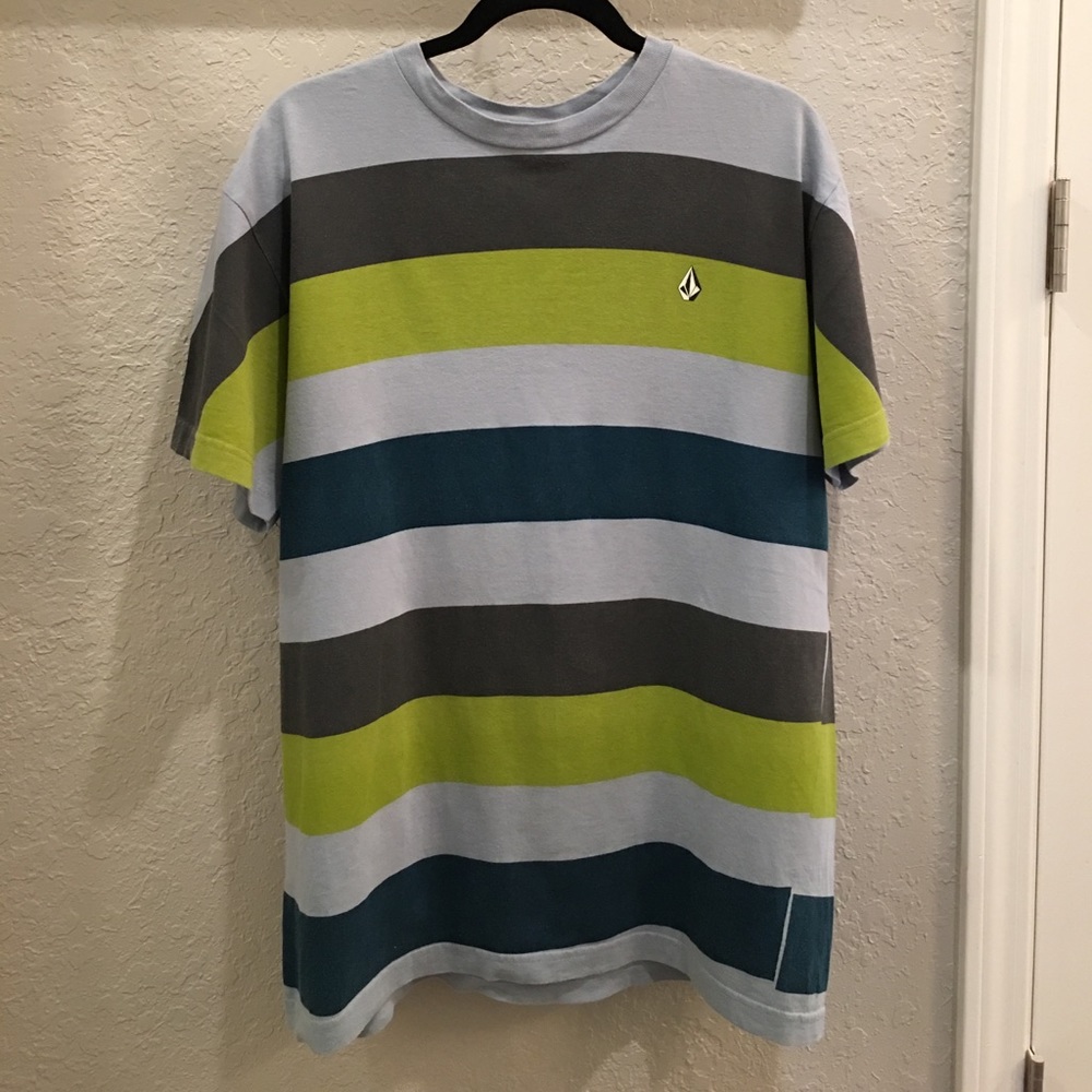 Volcom tee.