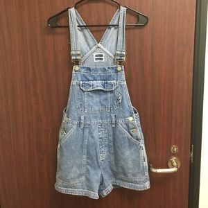 Super cute women's light blue denim short overalls