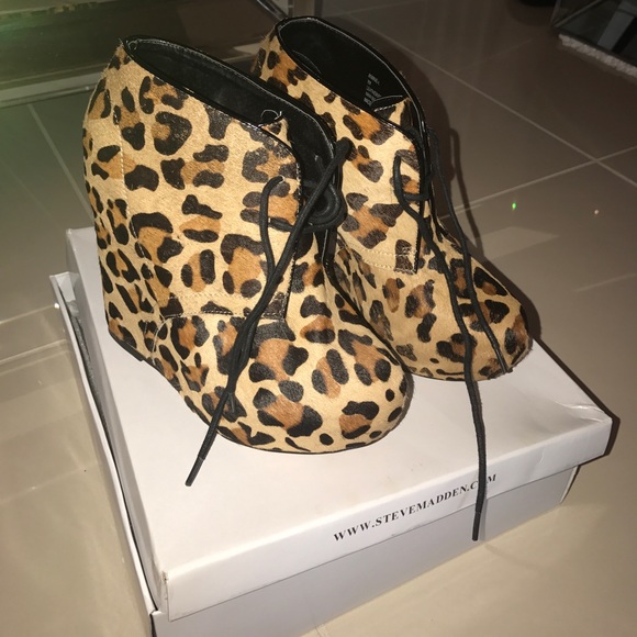 Wore them once. With original box - Picture 2 of 3