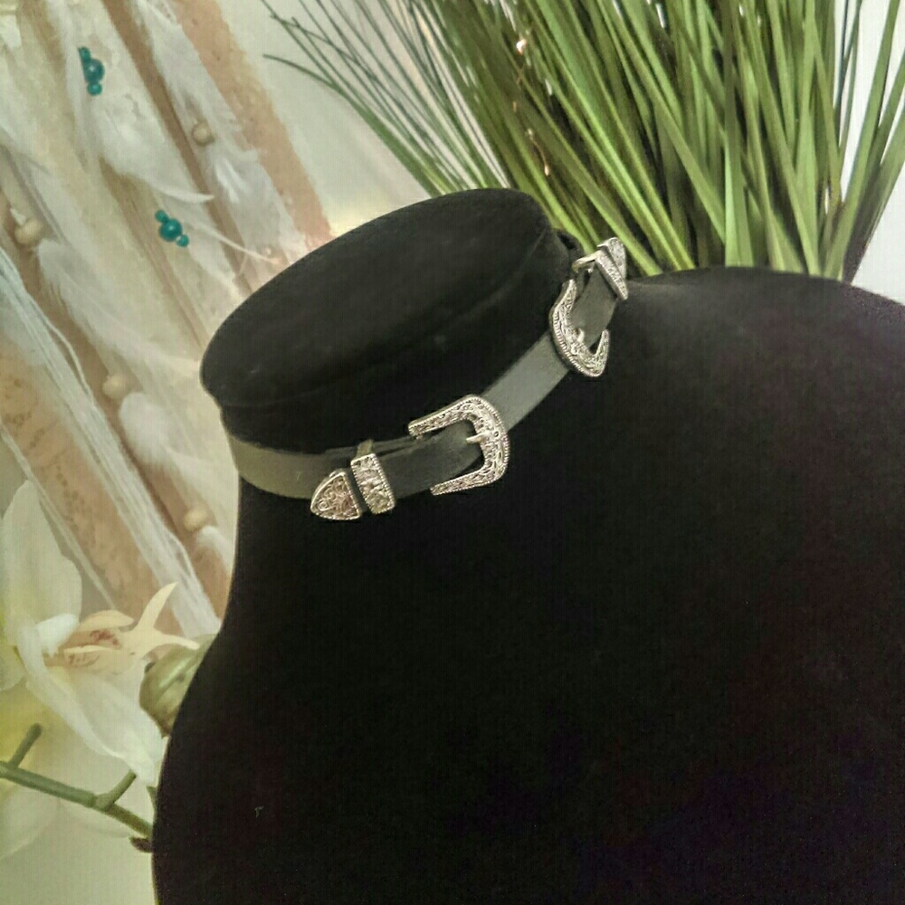 Black Buckle Choker