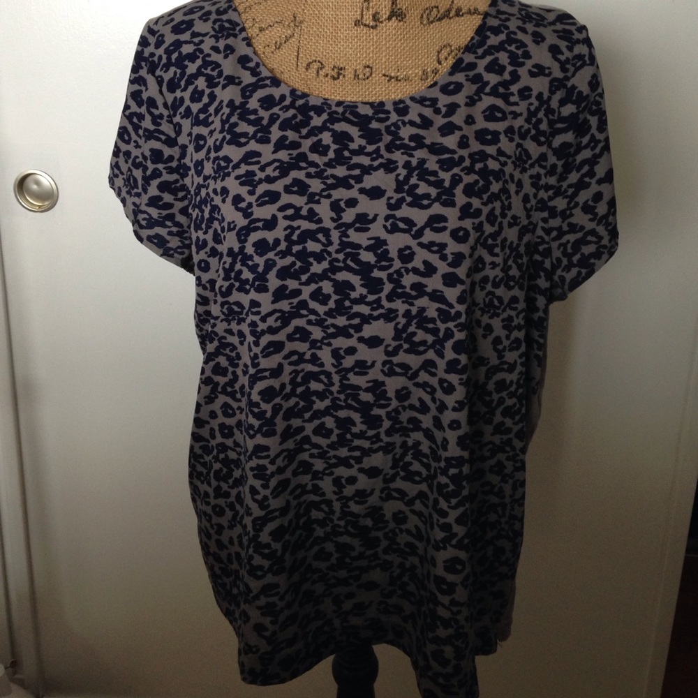 Grey and navy top