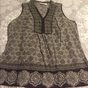 Brown and white button-down sleeveless top