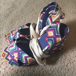 Unionbay lace up tribal