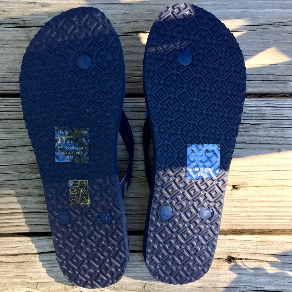 🦀 NEW! Tory Burch Crab Flipflops 🦀 - Picture 2 of 4