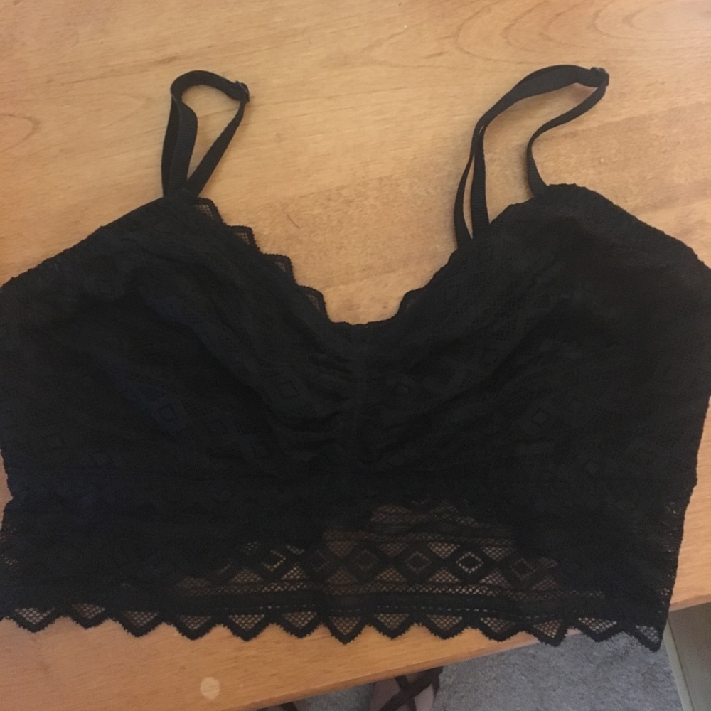 Black lace bandeau